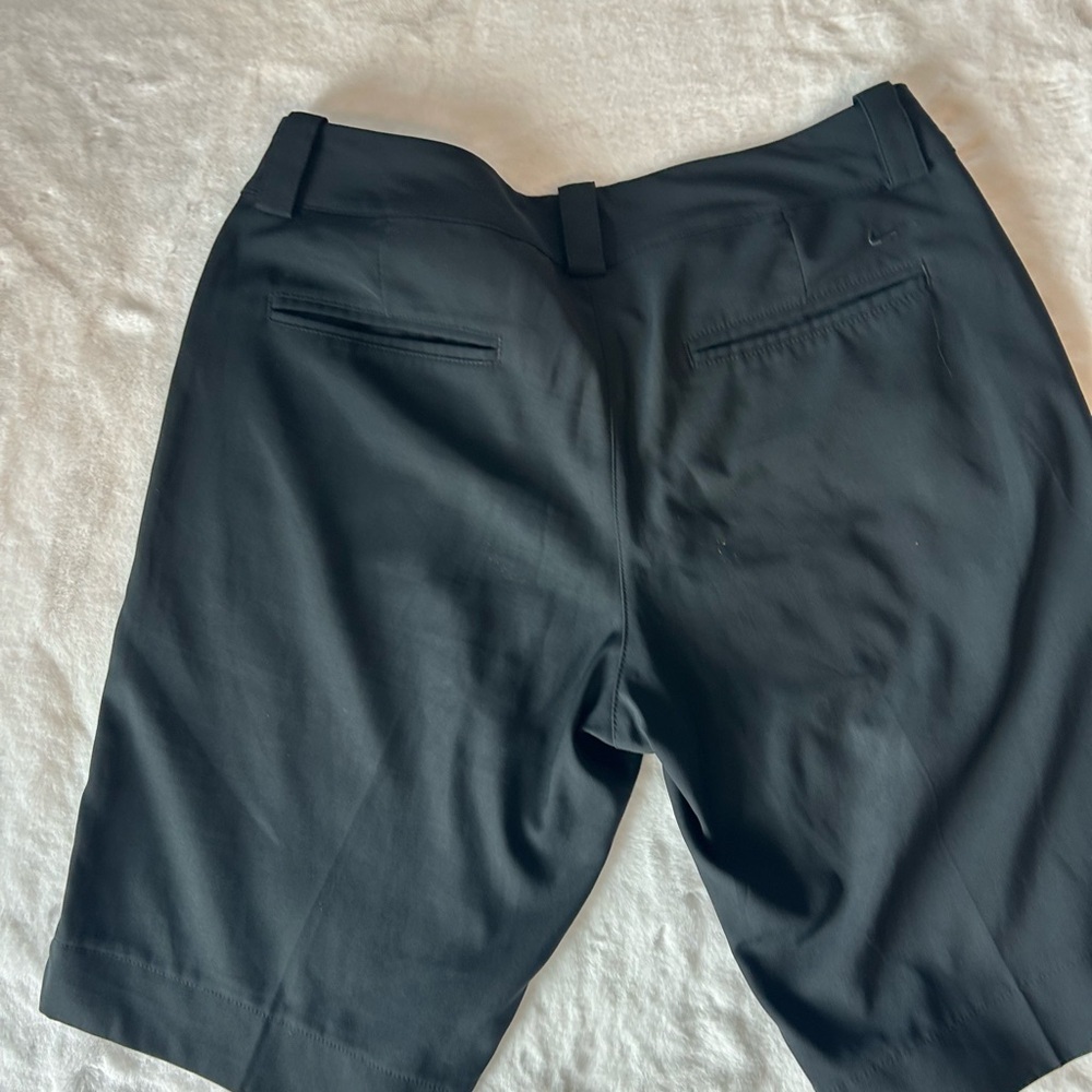 Nike Women's Black Bermuda Golf Shorts Dri Fit Size 6 - Picture 6 of 9